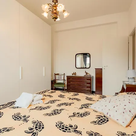 Guesthost - A Calanca - Comfy Le Grazie * Porto Venere