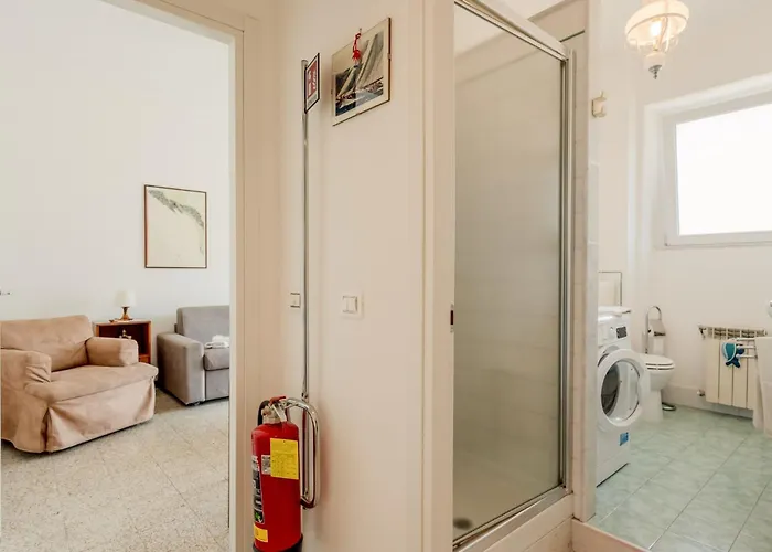 Guesthost - A Calanca - Comfy Le Grazie Apartamento